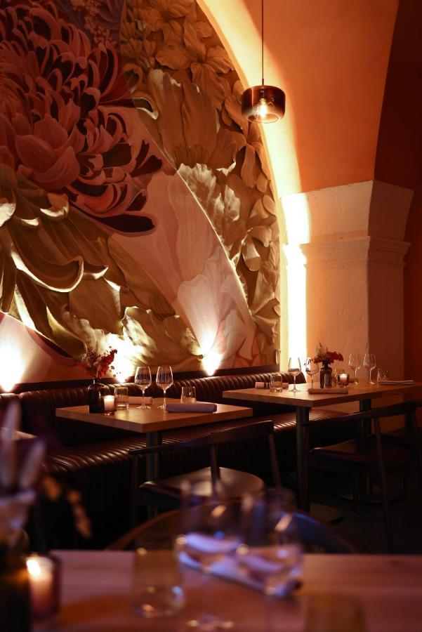 Margaret - Hotel Chouleur Нім Екстер'єр фото